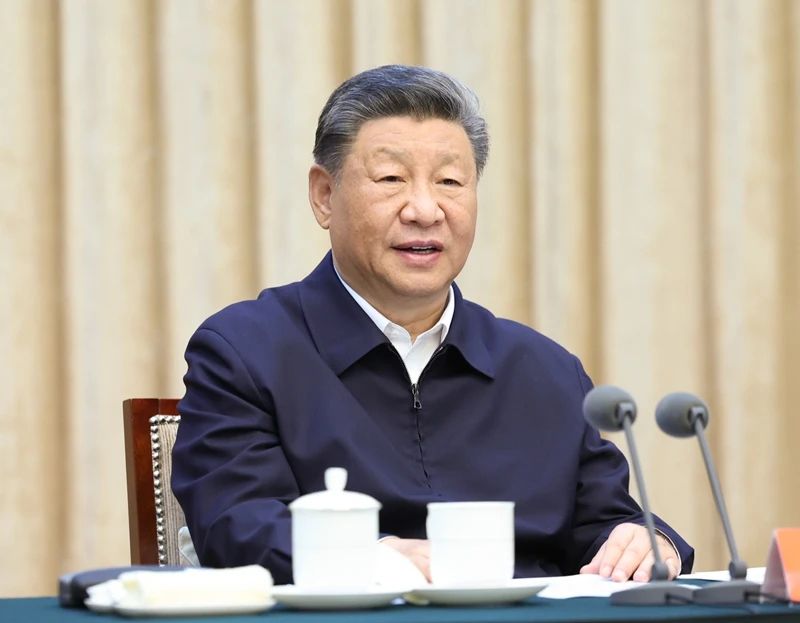 9月12日下午，中共中央总书记、国家主席、中央军委主席习近平在甘肃省兰州市主持召开全面推动黄河流域生态保护和高质量发展座谈会并发表重要讲话。新华社记者 鞠鹏 摄.jpg